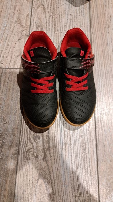 Buty halówki do piłki nożnej dla chłopca kipsta r.30