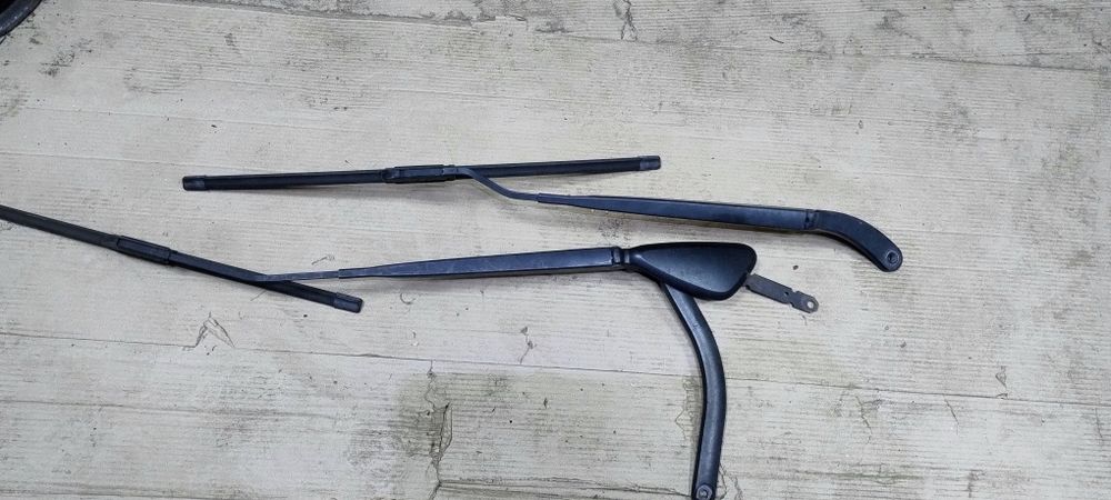 Трапеція дворніків Рено Сценік 2