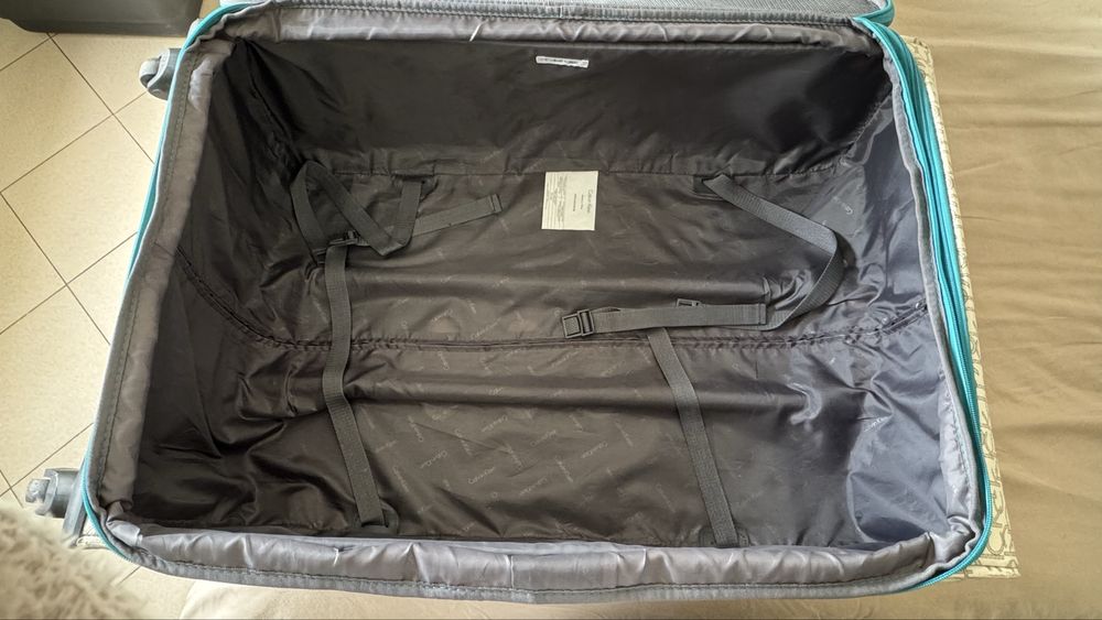 Mala de porão até 32kg 78 x 48 x 31 cm