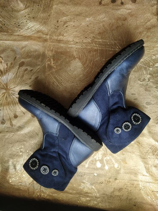 Сапожки на дівчинку