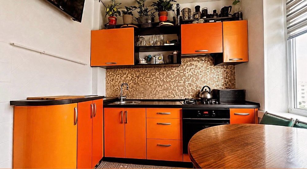 Продам 2к. квартиру Проспект Красной калины 35 .