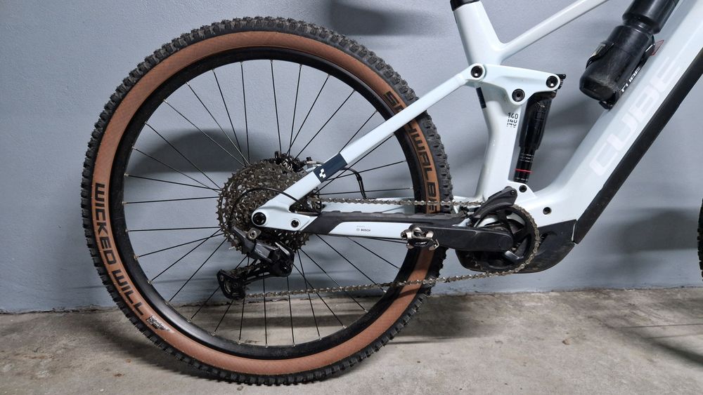 Bicicleta eléctrica  Cube Stereo Hybrid Ebike 140 HPC Pro 750