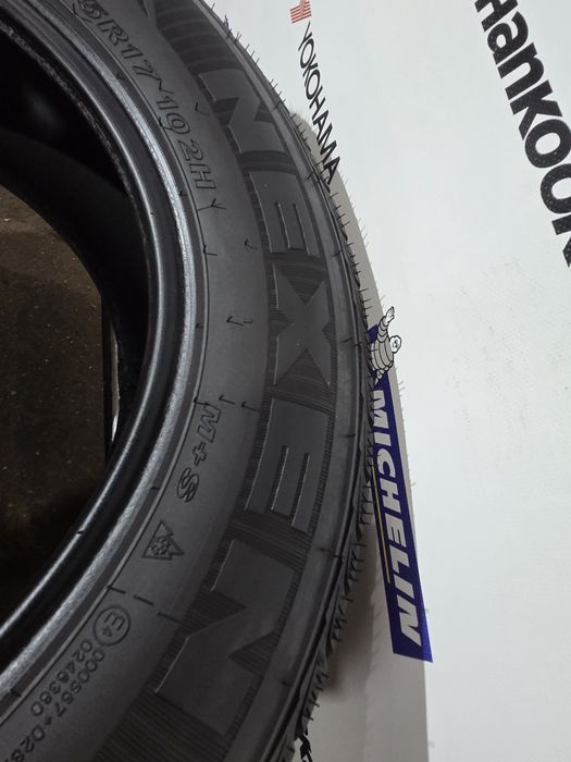 Шини зимові 225 65 17 Nexen