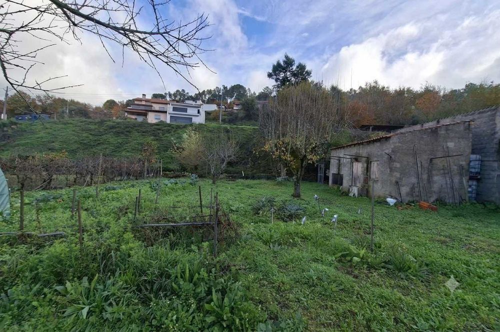 Arrendamento de apartamento t3 na Rua Congregação das Filhas de São José, em Arganil