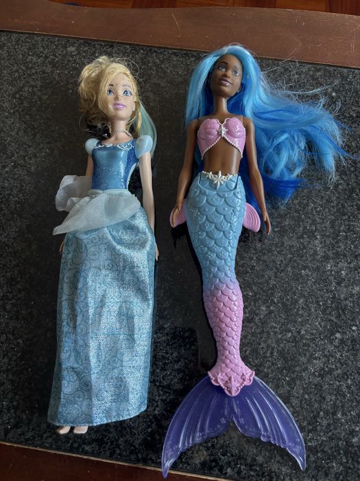Duas  barbies 10 € cada
