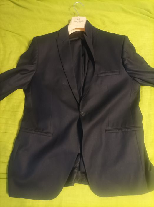 Продам чоловічий костюм.