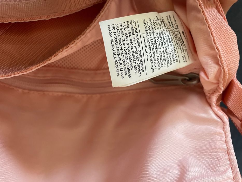 Torebka na ramię Nike morelowa