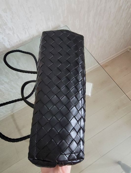 Черная в стиле Bottega Veneta