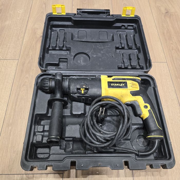 Перфоратор Stanley STHR263