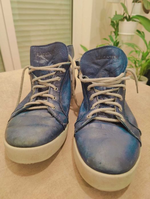 Botas em pele Blackstone tam. 43 em muito bom estado