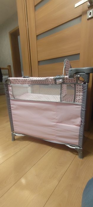 Składane łóżeczko dla lalek babas