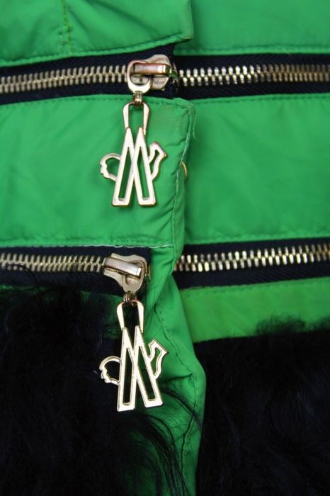 Жіноча куртка Moncler