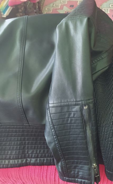 Casaco e calças pele sintética