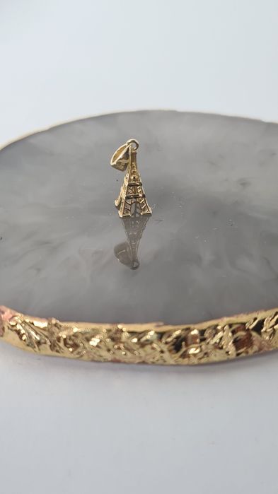 Złoty wisiorek wieża Eiffla