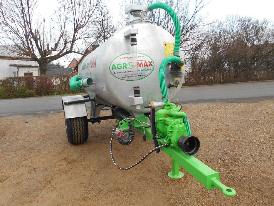 WÓZ ASENIZACYJNY/ beczkowóz/ wóz na gnojowicę AGROMAX węże/aplikator