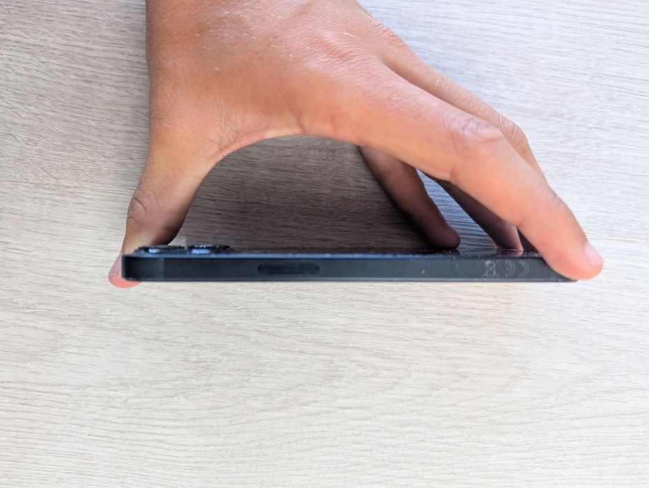 Iphone 13 traseira partida