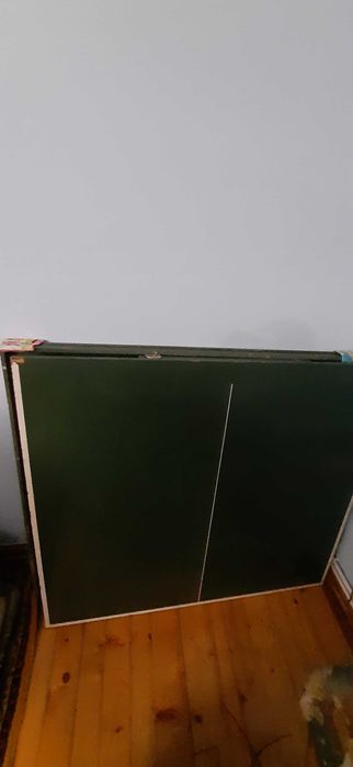 Стіл тенісний ,сітка і ракеткі.німетчіна.