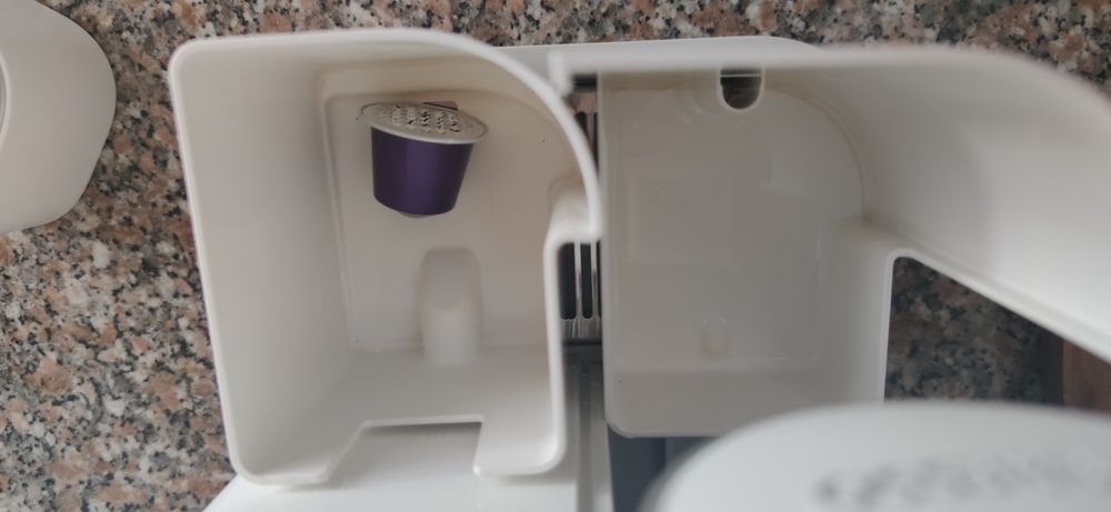 Máquina de café Nespresso gran latissima