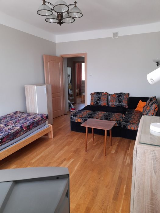 Mieszkanie dla pracowników 2 pokoje 45 m² – ul. Westerplatte, centrum Zielonej Góry (dla 5 osób)