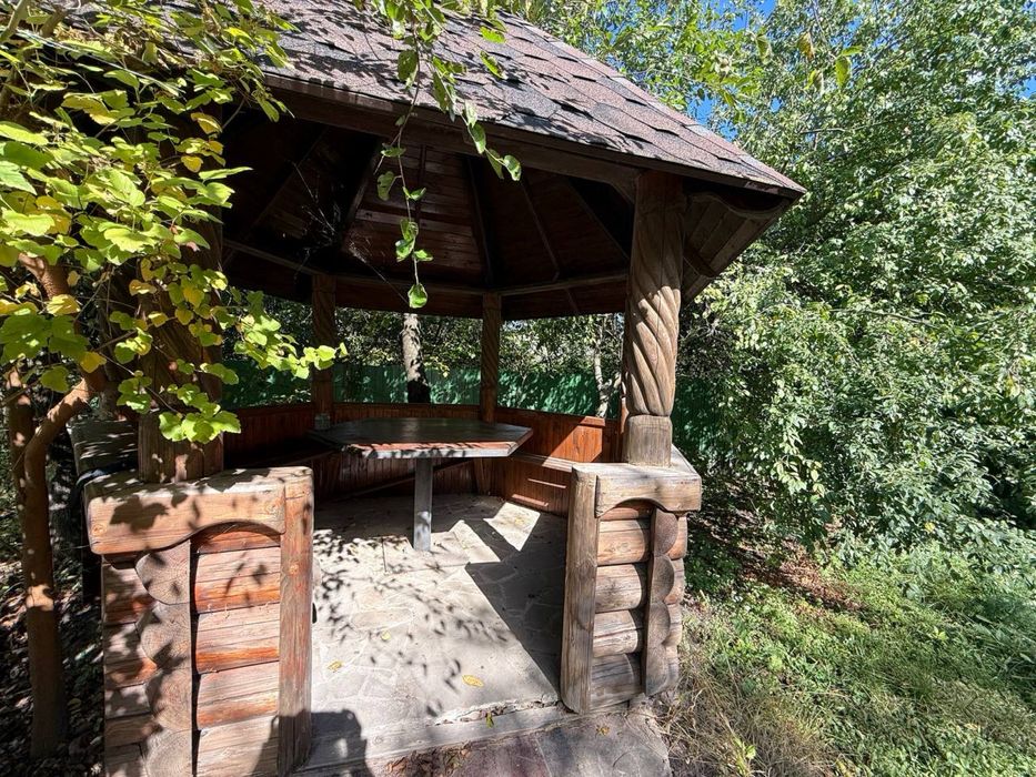 Будинок в Копилові з ремонтом, басейном, гаражем, 25 соток!