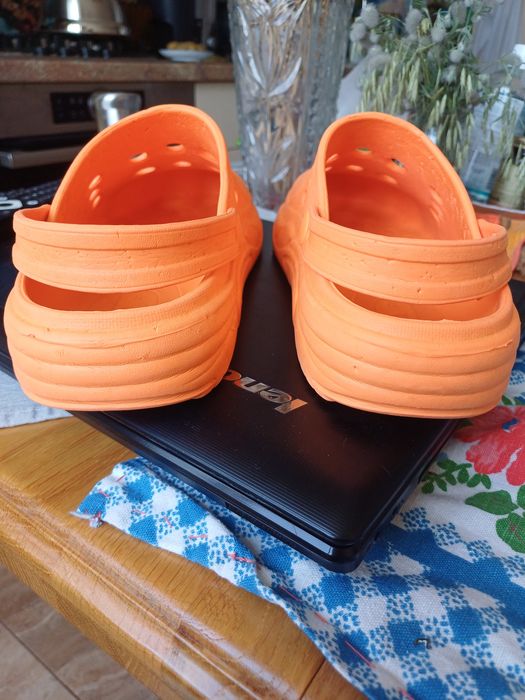 Шльопанці  Crocs  Zara жіночи 37р.