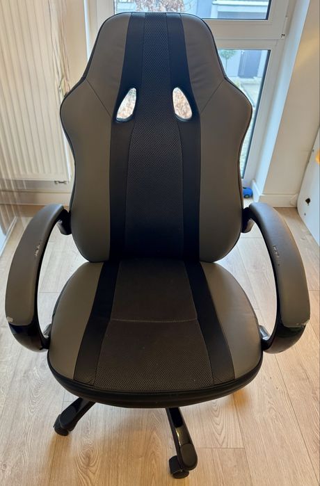 Krzesło do biurka obrotowe na kółkach