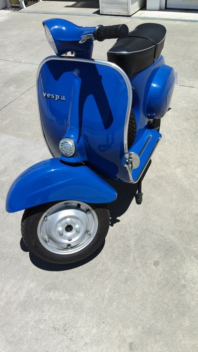 Vespa 50S restaurada com documento único