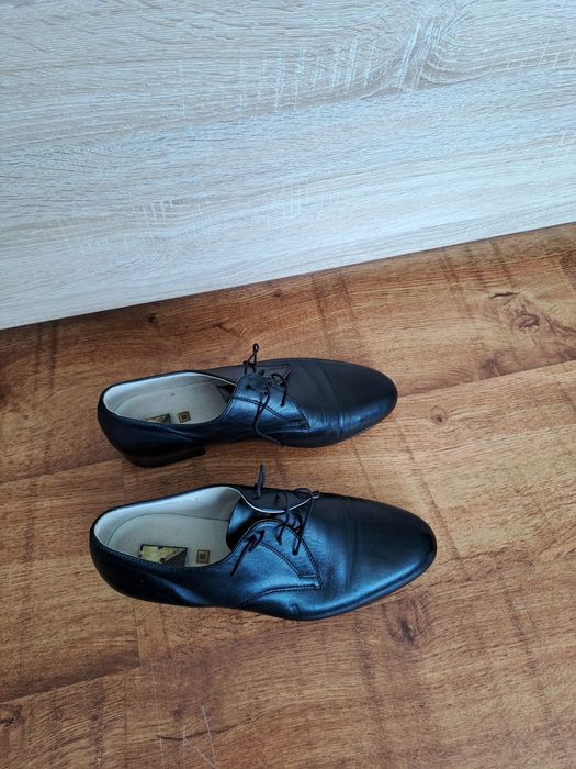 Buty, trzewiki wojskowe rozm. 28