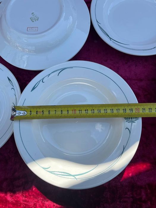 Миска ,тарелки разные  Буды.