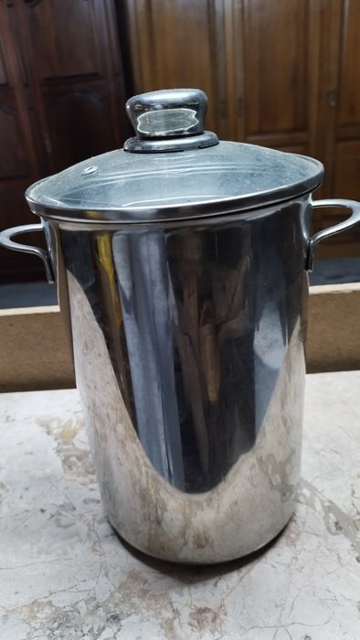 Panela em inox para fazer arroz ou massa