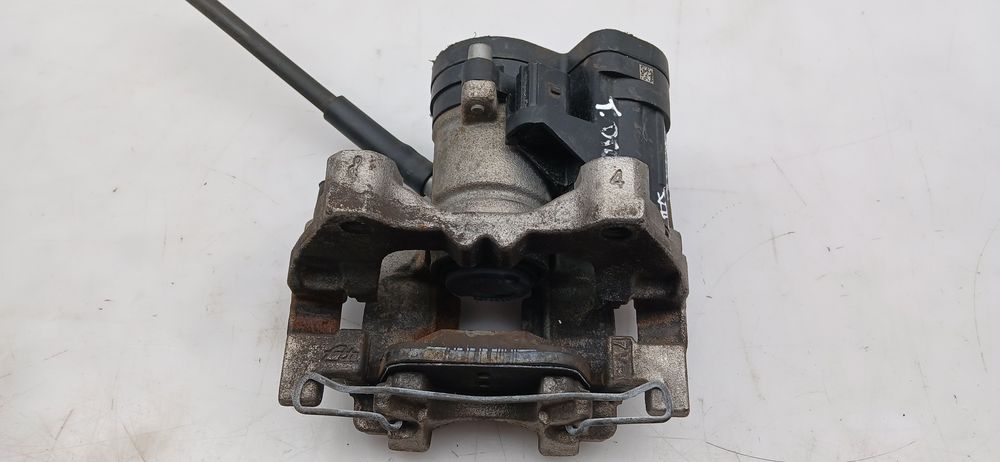 Pinça travão / maxila de travão trás direita VOLKSWAGEN Golf VII (5G1,