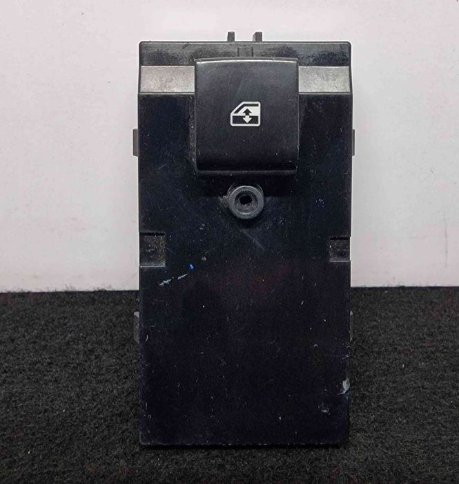 Comando / Botão / Interruptor Vidros Frente Direito 13408448 - OPEL ASTRA K