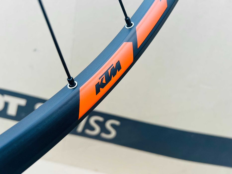 Koło Przednie DT SWISS KTM TEAM CC 29" sztywna oś 15x110 ROCK SHOX RS1