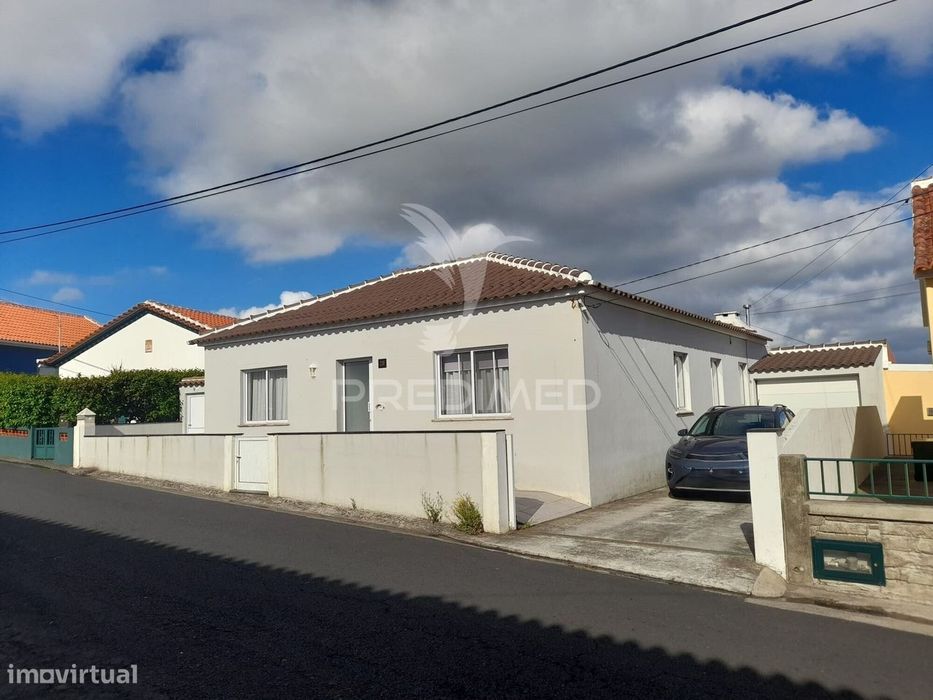 Moradia T3 com Garagem | Excelente Localização