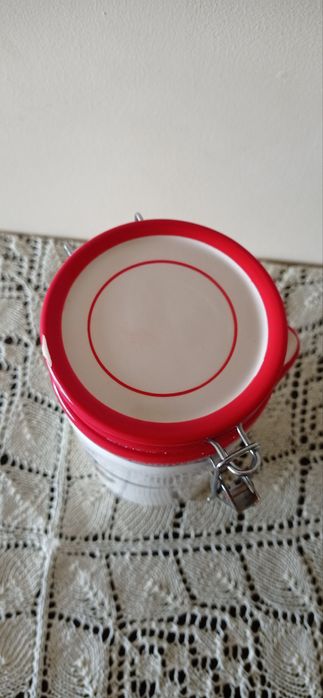 Ceramiczny ręcznie malowany pojemnik kuchenny