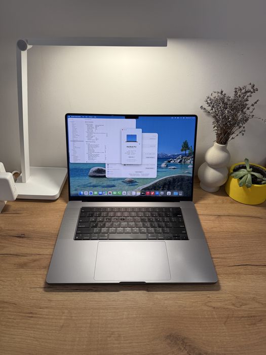 MacBook Pro 16 2021 M1 Max 32 GPU 32GB RAM 512GB SSD 95%