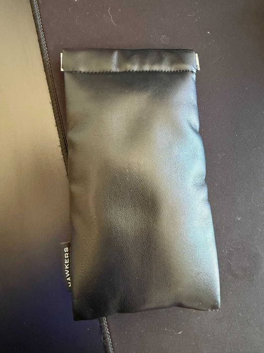 Bolsa / Estojo para Óculos Hawkers em Pele Sintética com Fecho de Mola