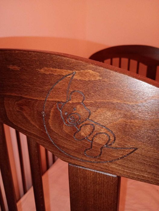 Łóżko dziecięce masywne brązowe