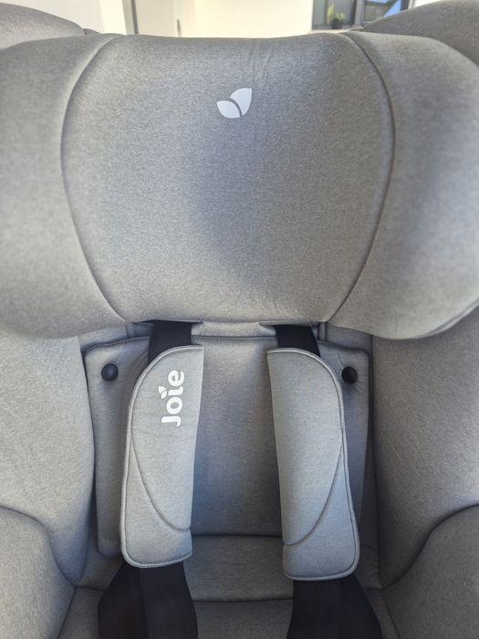 Cadeira Auto Giratória Joie i-Spin 360 (i-Size) – Usada em Bom Estado