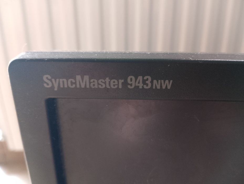 Monitor LCD Samsung 19"