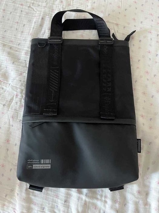 Mochila ASUS Vivobook 3-em-1 para portátil 16" – preta