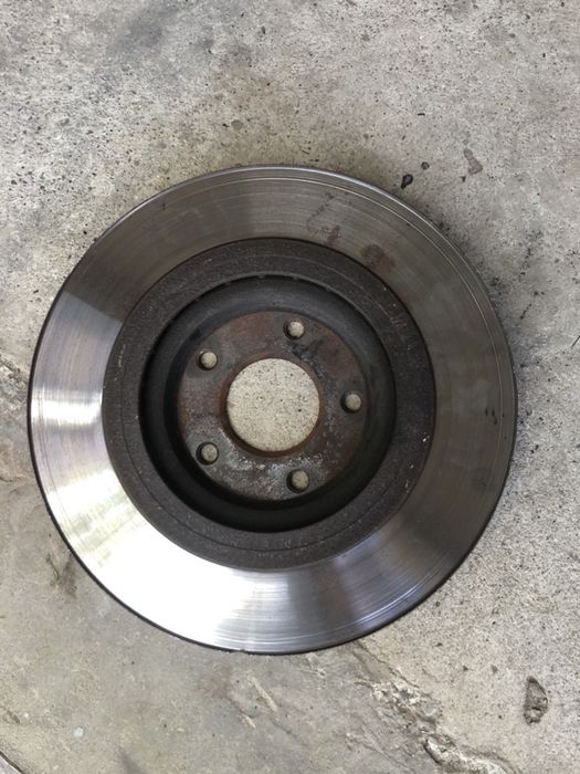 Гальмівні диски nissan qashkaj+2 2010рік.