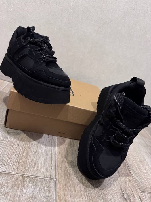 ХІТ сезону UGG кросівки 36р
