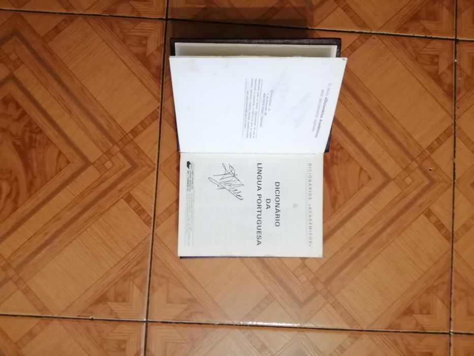 Livros de colecção artigos muito antigos