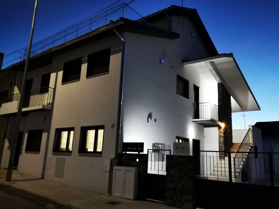 Apartamento T3 com garagem novo