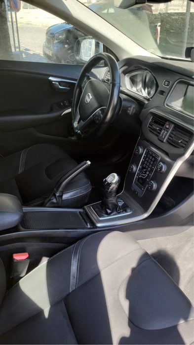Vendo branco v40 - 2013 excelente estado