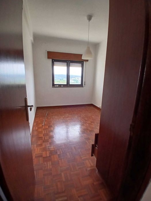 T2 Para arrendamento em Rio Maior