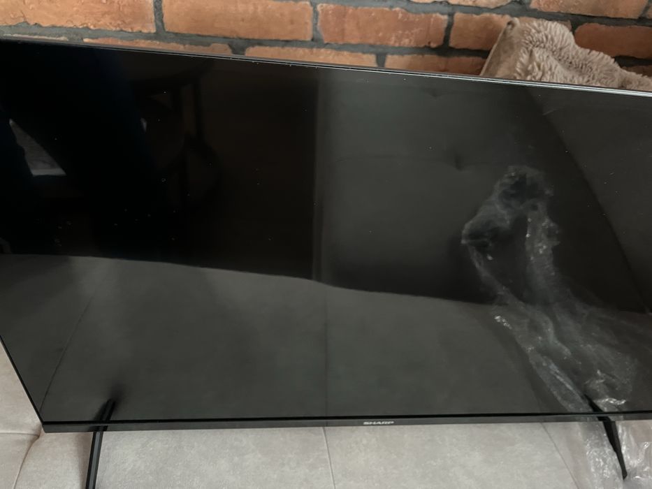 Sharp LED LCD TV 32” – model 32FH7EA (Full HD, HDMI, Dolby Audio)