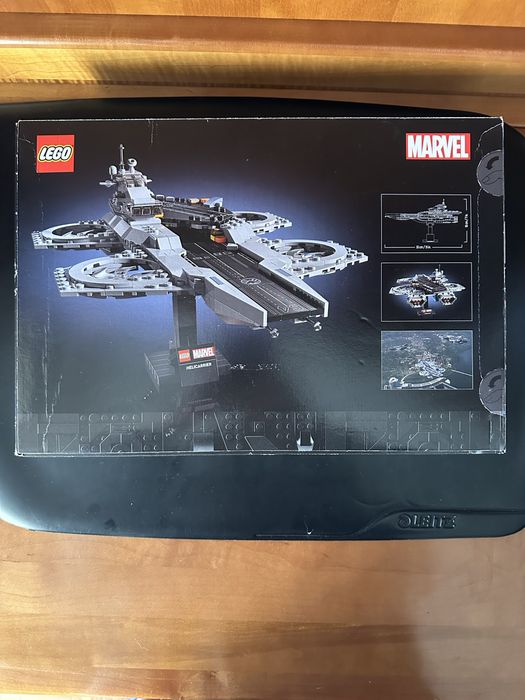Lego Helicarrier 76295