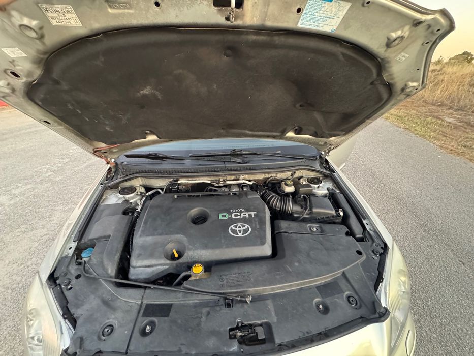 Vendo Toyota Avensis 2.2 D-cat 177cv Nacional 1 dono